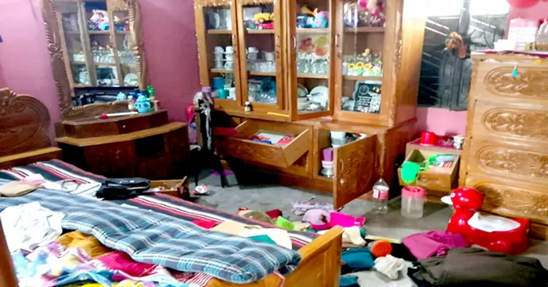 ডাকাতির সময় অগোছালো করে রেখে যায় ডাকাত দল